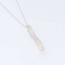画像をギャラリービューアに読み込む, エレガント ウェーブ ペンダントネックレス